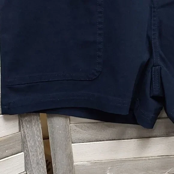 Utilitarian Short | Redy | 4 - Picture 3 of 13